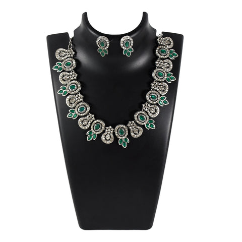 Timeless green necklace se