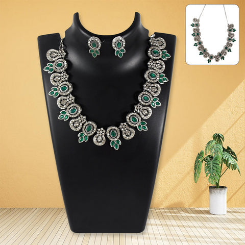 Timeless green necklace se